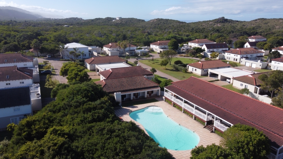 4 Bedroom Property for Sale in Keurboomstrand Western Cape